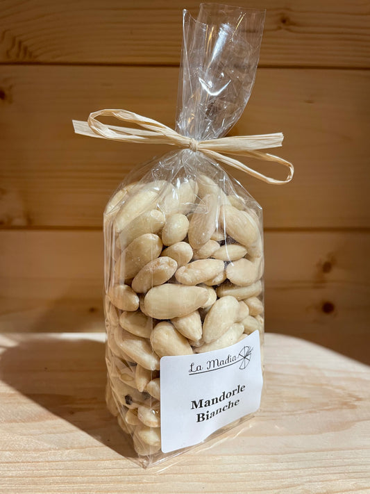 Shelled Peeled Almonds